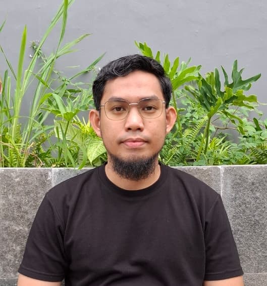 Potret profesional Ahmad Ibni Abdillah, Co-Founder